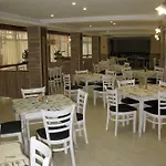 Hotel Estreya 4*