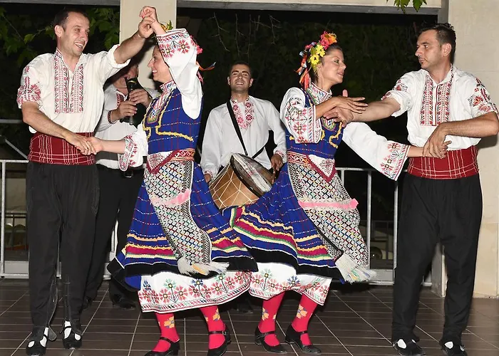 فندق Estreya And 4*