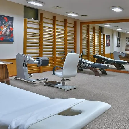 Estreya And Hotel Saints Constantine and Helena