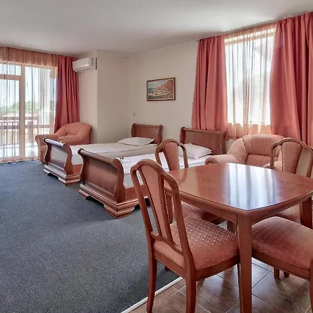 Estreya Hotel Saints Constantine and Helena
