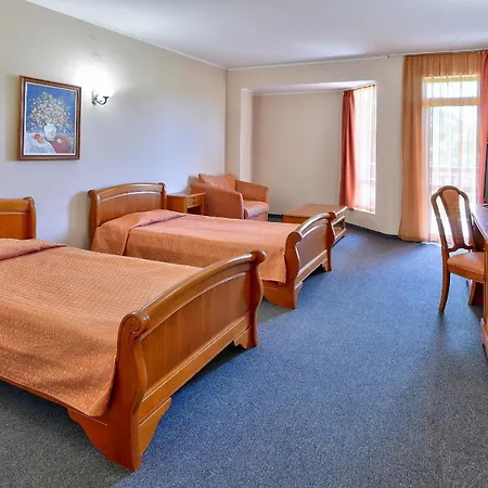 Estreya Hotel