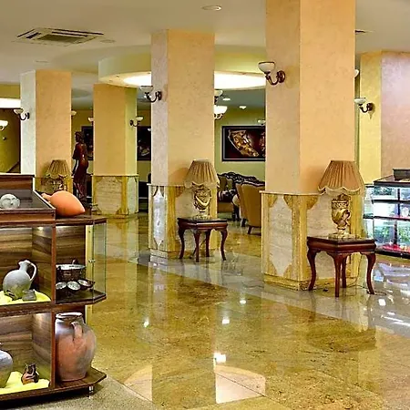 Estreya Hotel 4*
