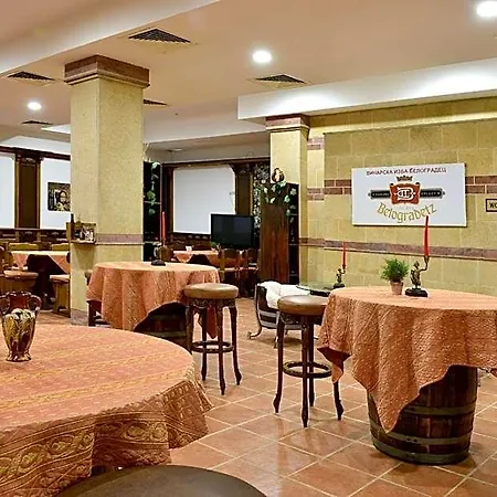 Hotel Estreya 4*