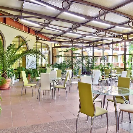 Hotel Estreya And Saints Constantine and Helena