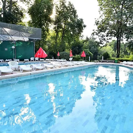Hotel Estreya
