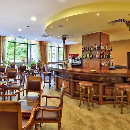 Hotel Estreya And Saints Constantine and Helena