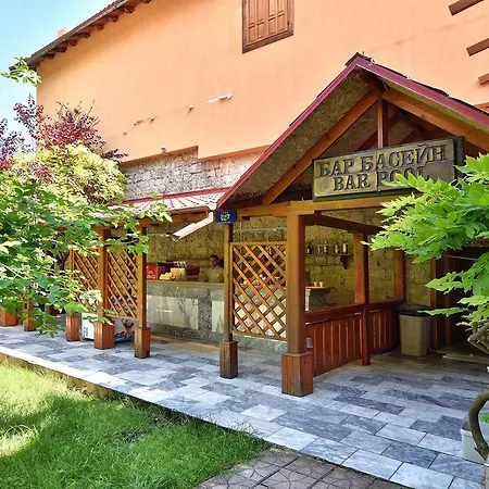 Hotel Estreya 4*