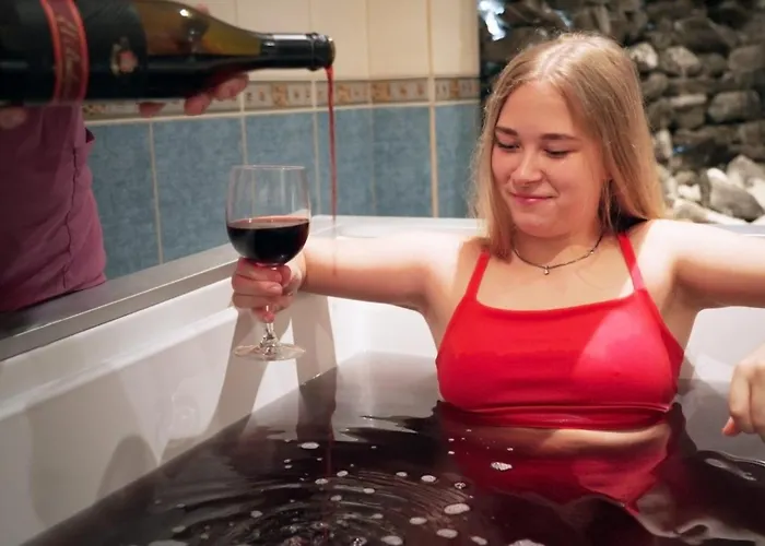 Hotel Estreya And 4*