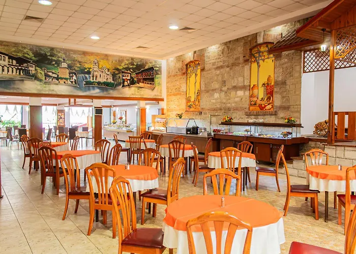 Estreya And St Constantin et Helena